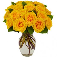 Magnificent Bouquet of Yellow Roses in a Glass Vase